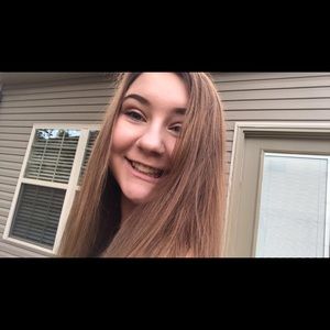 Meet your Posher, Abigail